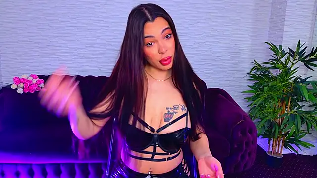 MollyDolley online show from February 19, 8:16 pm