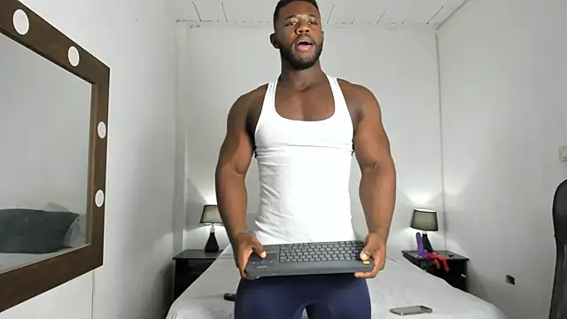 James McBoy online show from July 20, 9:50 pm