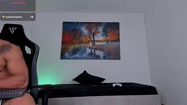 ryanwhite3 online show from March 12, 12:06 am