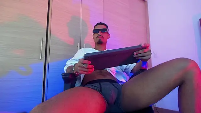 Dammian ross online show from February 1, 2:15 pm