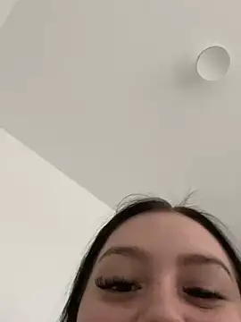 nikkiuk online show from February 11, 9:58 am