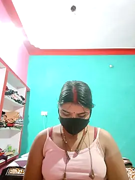 Snapshot of Divyanshi_hott chatting on February 4, 2:01 pm Divyanshi hott online show from February 4, 2:01 pm