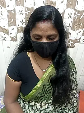 Snapshot of Parul-009 chatting on February 6, 5:12 am Parul-009 online show from February 6, 5:12 am