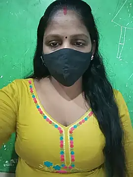 Snapshot of Parul-009 chatting on June 3, 4:48 am Parul-009 online show from June 3, 4:48 am