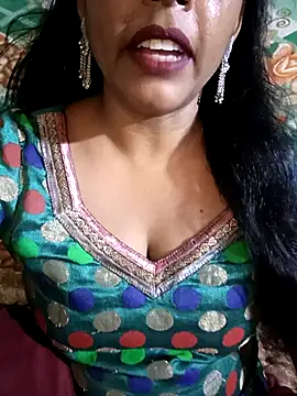 Snapshot of Parul-009 chatting on June 28, 5:57 am Parul-009 online show from June 28, 5:57 am