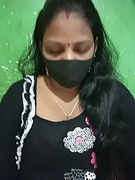 Snapshot of Parul-009 chatting on July 17, 5:36 am Parul-009 online show from July 17, 5:36 am