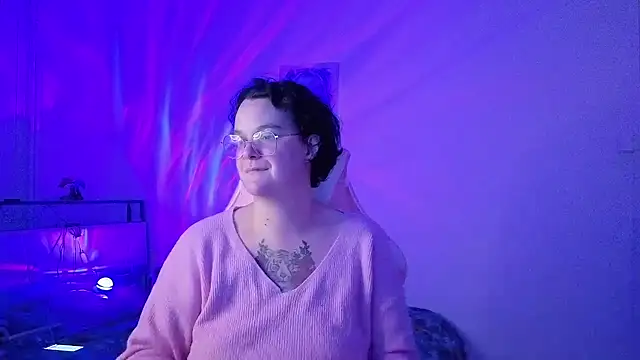 lunatigre4 online show from February 6, 7:17 pm