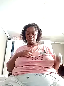 BBWQueenxx online show from July 28, 6:42 am