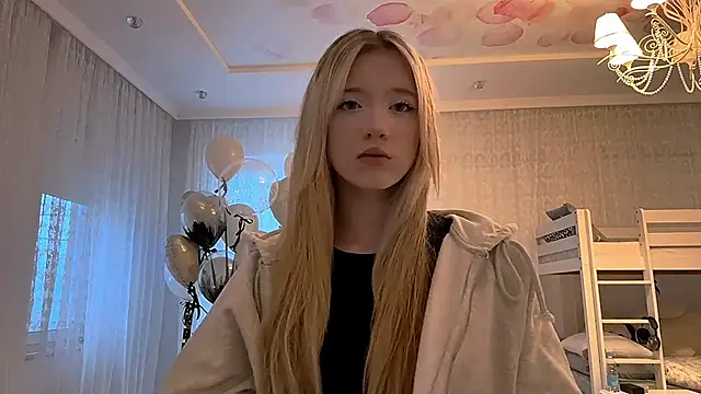 IvyArmbrister online show from February 12, 3:18 pm