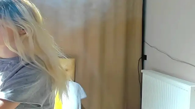 Lesyalisss online show from April 23, 11:18 pm