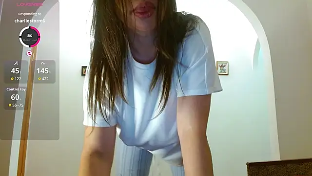Snapshot of goldengenesdoll chatting on July 29, 6:28 pm goldengenesdoll online show from July 29, 6:28 pm
