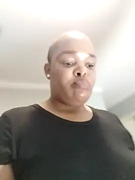 NAUGHTYSQUIRTER21 online show from February 6, 7:17 pm