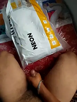 Snapshot of chocolatesboy143 chatting on March 8, 2:04 am chocolatesboy143 online show from March 8, 2:04 am