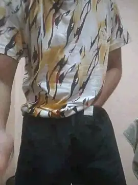 Snapshot of chocolatesboy143 chatting on March 8, 3:27 pm chocolatesboy143 online show from March 8, 3:27 pm