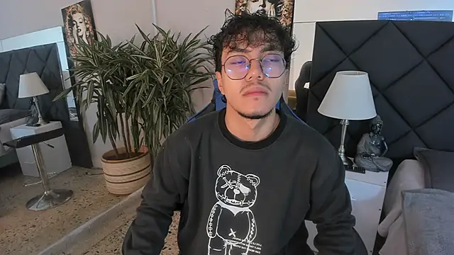 kai storn online show from March 22, 11:24 am