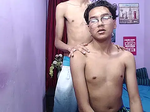 Snapshot of sexys_bigcock_ chatting on March 13, 11:44 pm sexys bigcock online show from March 13, 11:44 pm