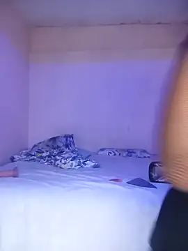 CurvyCutiexx3 online show from March 10, 5:34 am