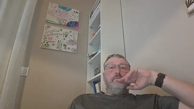 Snapshot of doudou310 chatting on February 8, 6:28 am doudou310 online show from February 8, 6:28 am