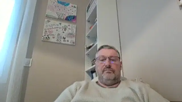 Snapshot of doudou310 chatting on February 11, 7:57 am doudou310 online show from February 11, 7:57 am