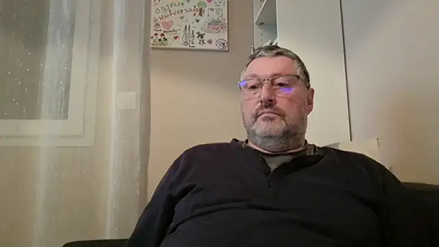 Snapshot of doudou310 chatting on February 23, 5:05 am doudou310 online show from February 23, 5:05 am