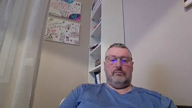 Snapshot of doudou310 chatting on March 5, 5:14 am doudou310 online show from March 5, 5:14 am