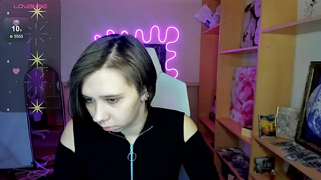 Scarlet Sirenn online show from February 7, 8:18 am