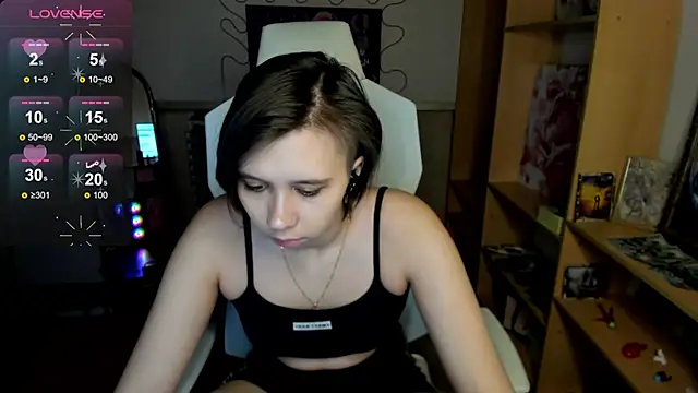 Scarlet Sirenn online show from March 7, 8:33 am