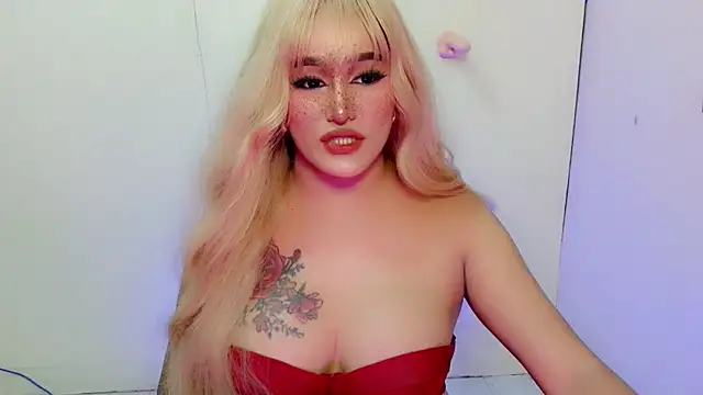 ChloeAsian online show from April 21, 9:15 am