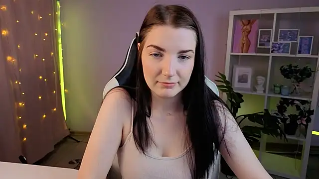 AliceChanel online show from April 7, 3:18 am