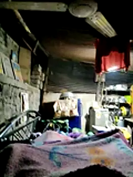 Snapshot of crazyxy12 chatting on February 4, 6:14 pm crazyxy12 online show from February 4, 6:14 pm