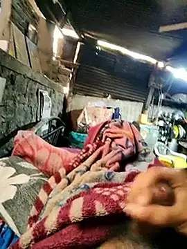 Snapshot of crazyxy12 chatting on March 8, 9:35 am crazyxy12 online show from March 8, 9:35 am