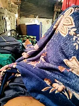 Snapshot of crazyxy12 chatting on March 20, 7:57 am crazyxy12 online show from March 20, 7:57 am