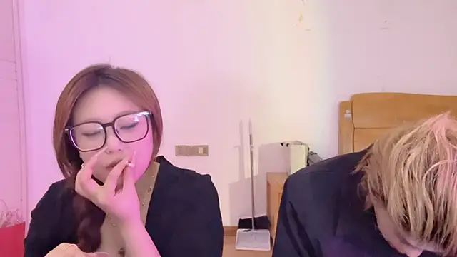 Snapshot of SM_JIAJIA_ZL chatting on April 30, 10:25 pm SM JIAJIA ZL online show from April 30, 10:25 pm