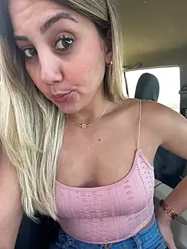 vicky ney online show from April 20, 8:21 pm