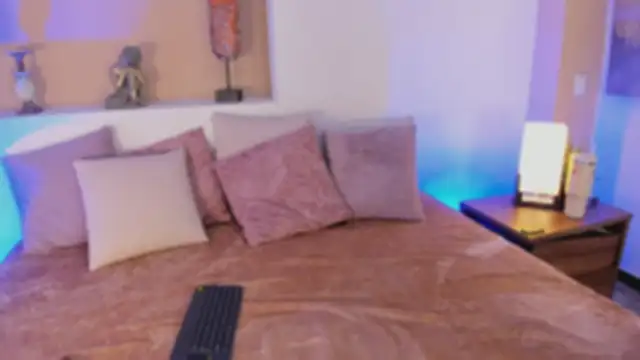 xiomara cortes online show from February 10, 7:51 pm