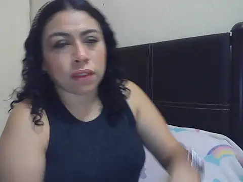 Snapshot of DalilahMx chatting on June 9, 3:34 pm DalilahMx online show from June 9, 3:34 pm