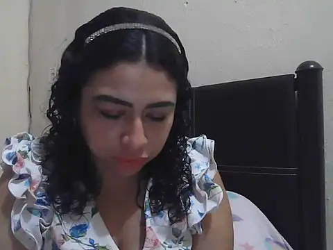 Snapshot of DalilahMx chatting on June 10, 10:41 pm DalilahMx online show from June 10, 10:41 pm
