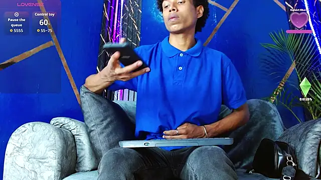 Walkers05 online show from April 19, 5:12 pm