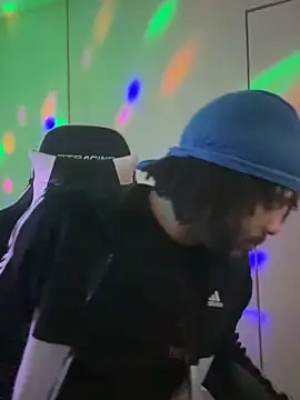 magic man1085 online show from March 25, 2:28 am