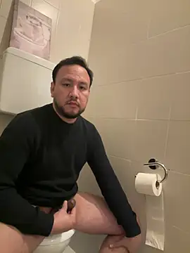 latinocalientehot online show from March 9, 8:13 pm