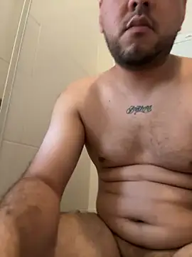 Snapshot of latinocalientehot chatting on June 28, 2:45 pm latinocalientehot online show from June 28, 2:45 pm