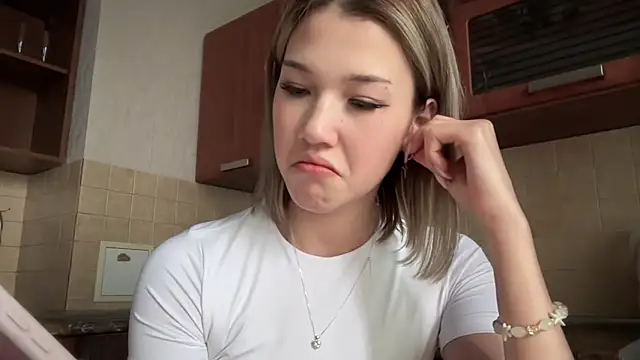 lilXdomiii online show from April 15, 12:56 pm