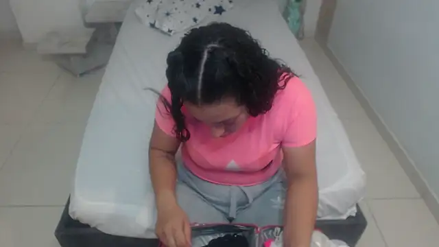 Barbara D Valencia online show from April 9, 3:17 pm