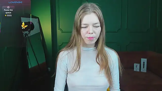  Tina Tayllor  online show from April 14, 2:34 pm