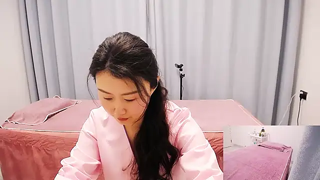 anne2026 online show from March 16, 1:55 am