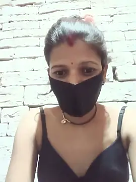 Snapshot of Divya-11431 chatting on June 17, 6:49 am Divya-11431 online show from June 17, 6:49 am