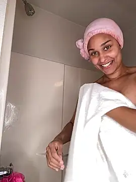 Jamalyce online show from April 19, 2:49 pm