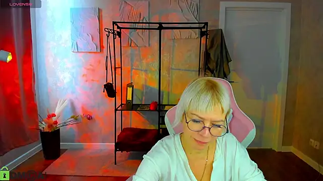 Ann Annise online show from April 20, 7:44 am