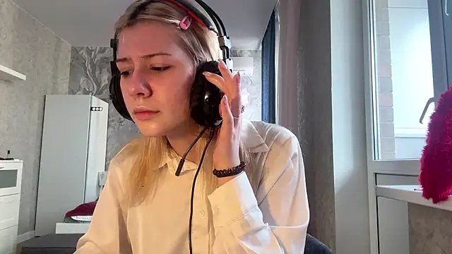 LadyFoxLove online show from February 11, 11:26 am