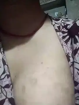 Julilodhi8695 online show from April 18, 5:50 pm